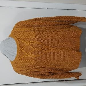 Chunky Cropped Cable Knit Sweater